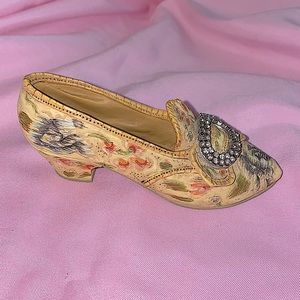 Just the right shoe by raine